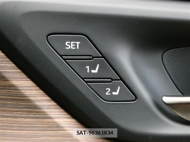 Toyota CROWN SEDAN 2024-05 1374530-22