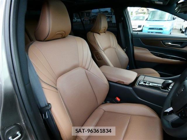 Toyota CROWN SEDAN 2024-05 1374530-26