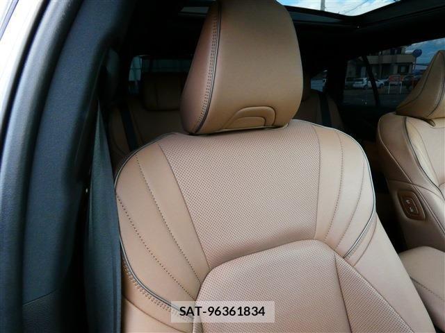 Toyota CROWN SEDAN 2024-05 1374530-27