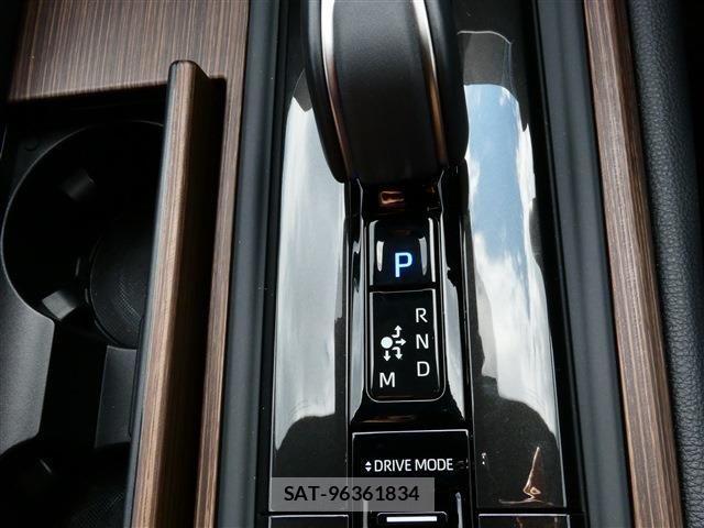 Toyota CROWN SEDAN 2024-05 1374530-8
