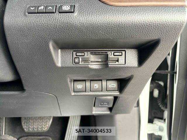 Toyota CROWN SEDAN 2024-04 1553945-14