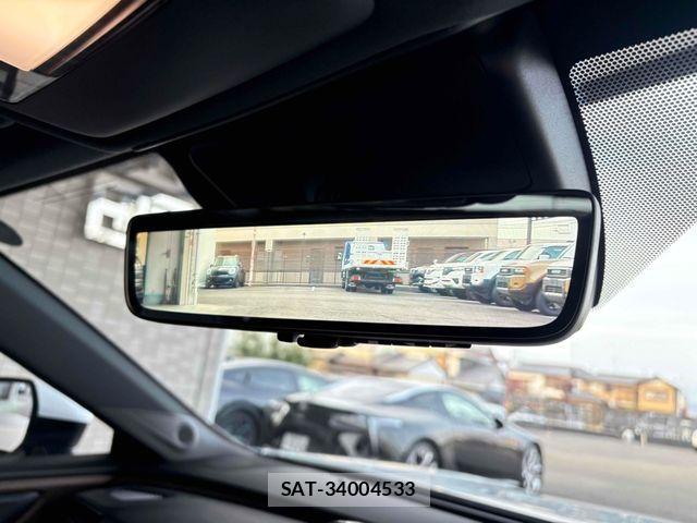 Toyota CROWN SEDAN 2024-04 1553945-17