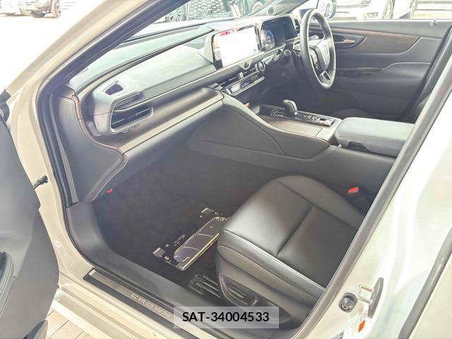 Toyota CROWN SEDAN 2024-04 1553945-28
