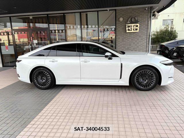 Toyota CROWN SEDAN 2024-04 1553945-3