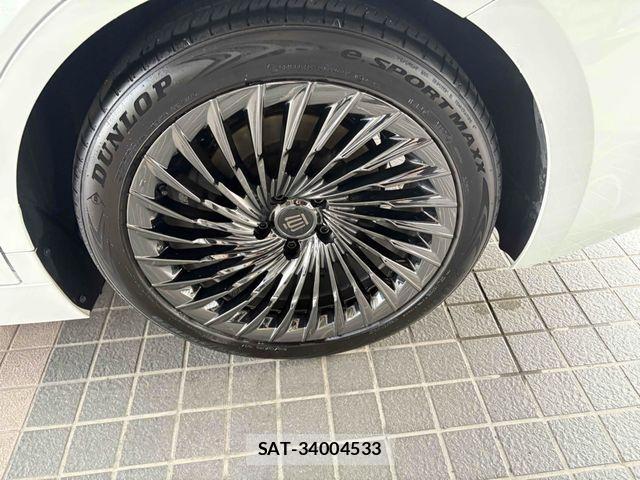 Toyota CROWN SEDAN 2024-04 1553945-8