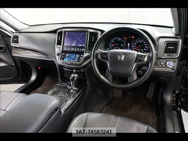Toyota CROWN SEDAN 2013-03 2959732-1
