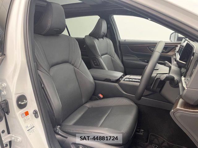 Toyota CROWN SEDAN 2025-01 3013890-11