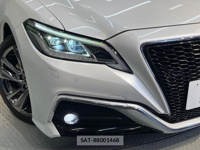 Toyota CROWN SEDAN 2021-05 3013891-11