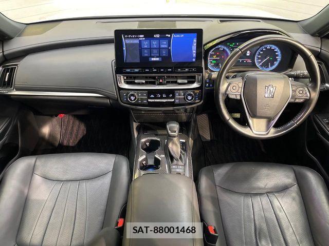 Toyota CROWN SEDAN 2021-05 3013891-1