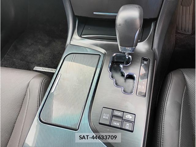 Toyota CROWN SEDAN 2008-11 3356415-13
