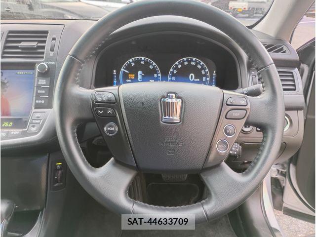 Toyota CROWN SEDAN 2008-11 3356415-14