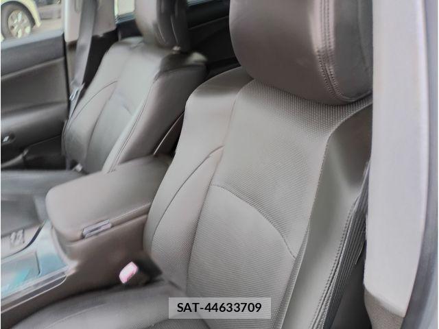 Toyota CROWN SEDAN 2008-11 3356415-16