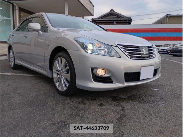 Toyota CROWN SEDAN 2008-11 3356415-2
