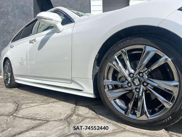 Toyota CROWN SEDAN 2021-07 3356376-19