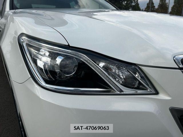 Toyota CROWN SEDAN 2013-08 3356405-9
