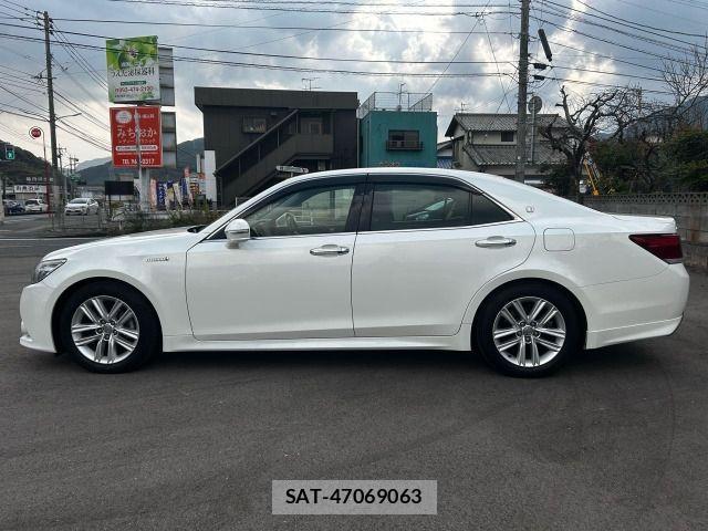 Toyota CROWN SEDAN 2013-08 3356405-3