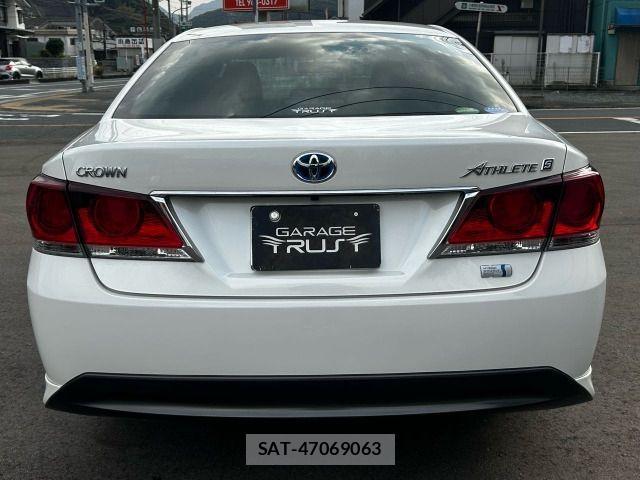 Toyota CROWN SEDAN 2013-08 3356405-5