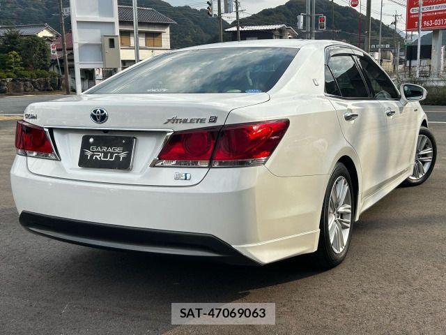 Toyota CROWN SEDAN 2013-08 3356405-6