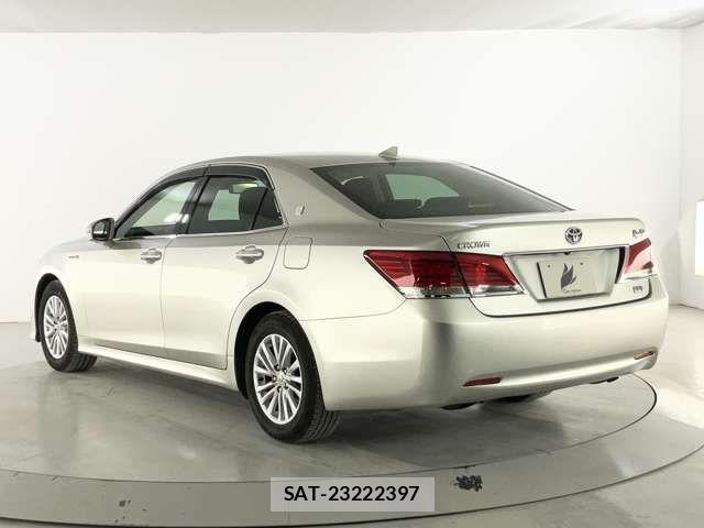Toyota CROWN SEDAN 2017-06 3371628-3