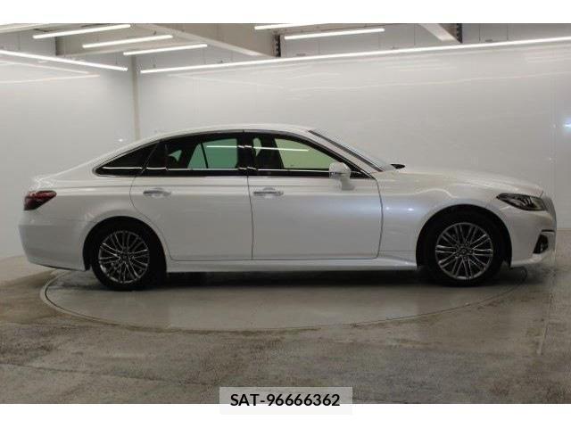 Toyota CROWN SEDAN 2021-02 3664506-7