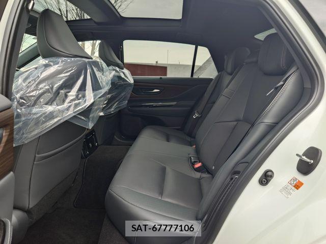 Toyota CROWN SEDAN 2025-01 3664398-25