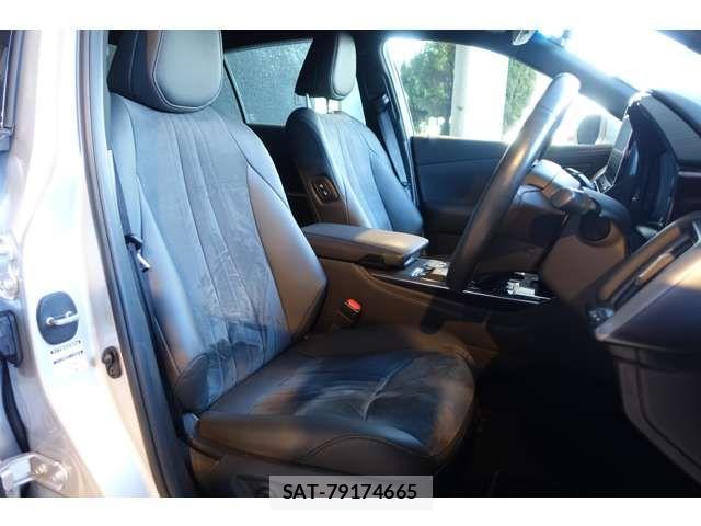 Toyota CROWN SEDAN 2021-07 3664466-16