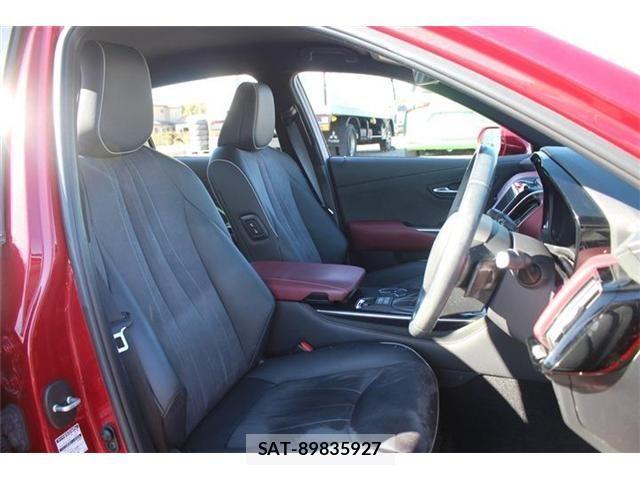 Toyota CROWN SEDAN 2019-03 3713759-18