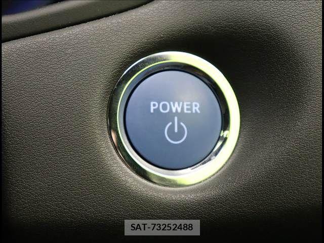Toyota CROWN SEDAN 2022-05 3904604-12