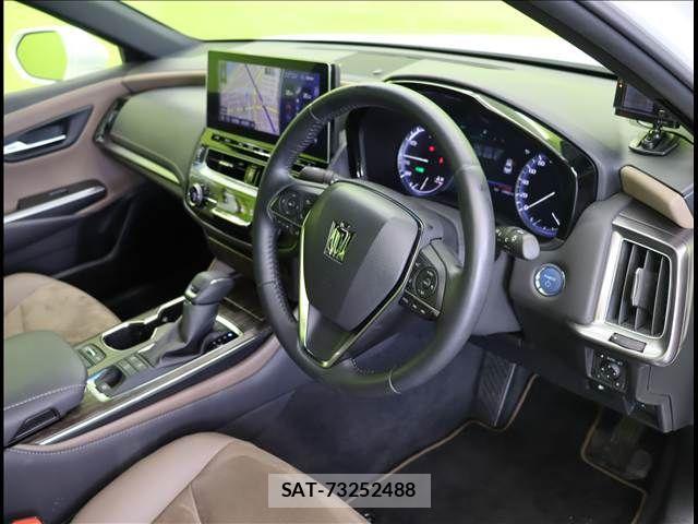Toyota CROWN SEDAN 2022-05 3904604-19