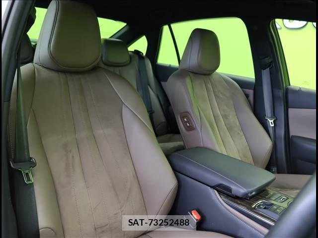 Toyota CROWN SEDAN 2022-05 3904604-21