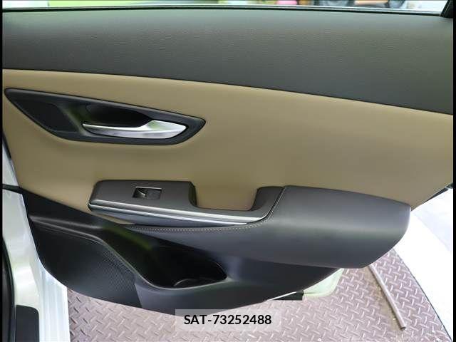 Toyota CROWN SEDAN 2022-05 3904604-25