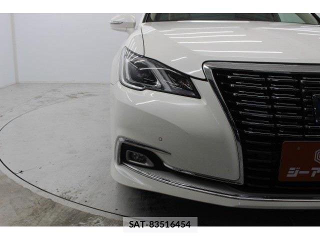 Toyota CROWN SEDAN 2016-03 4040168-10