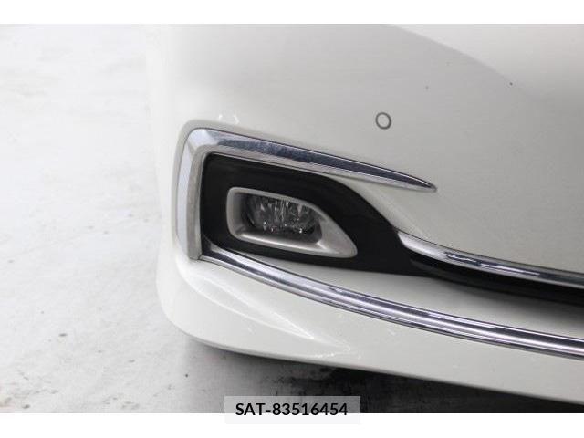 Toyota CROWN SEDAN 2016-03 4040168-12