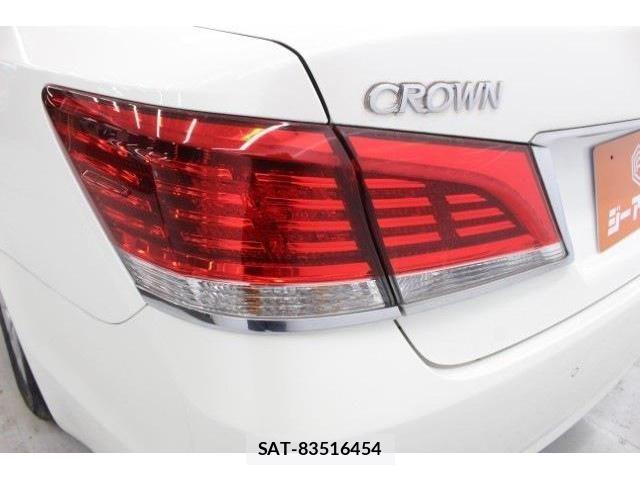 Toyota CROWN SEDAN 2016-03 4040168-17