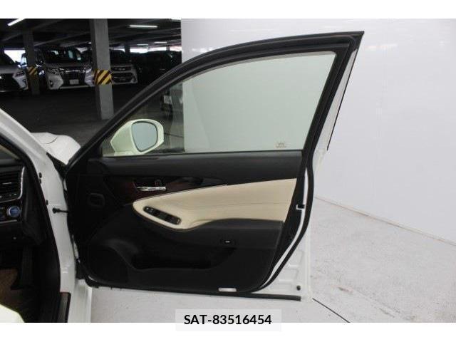 Toyota CROWN SEDAN 2016-03 4040168-29