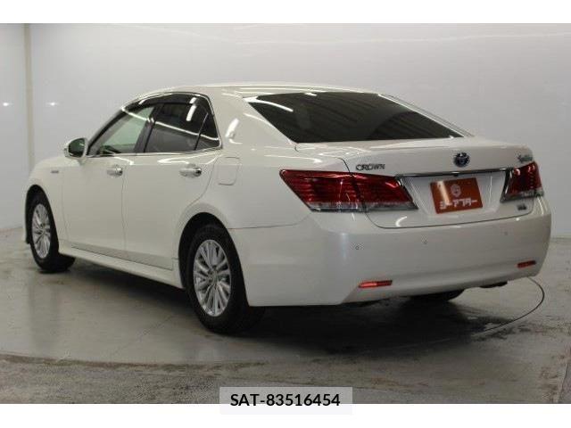 Toyota CROWN SEDAN 2016-03 4040168-6