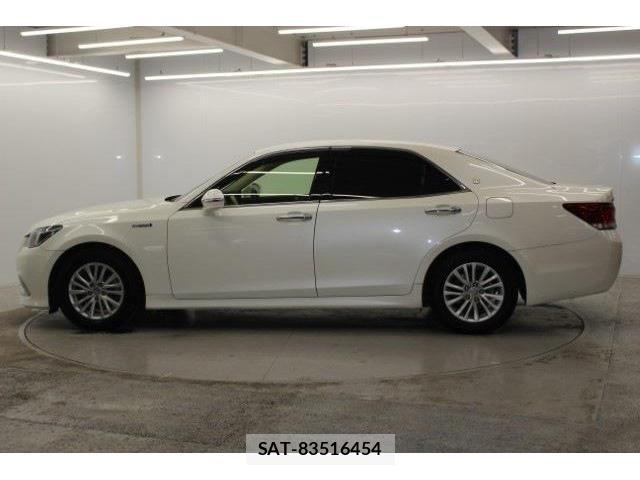 Toyota CROWN SEDAN 2016-03 4040168-7
