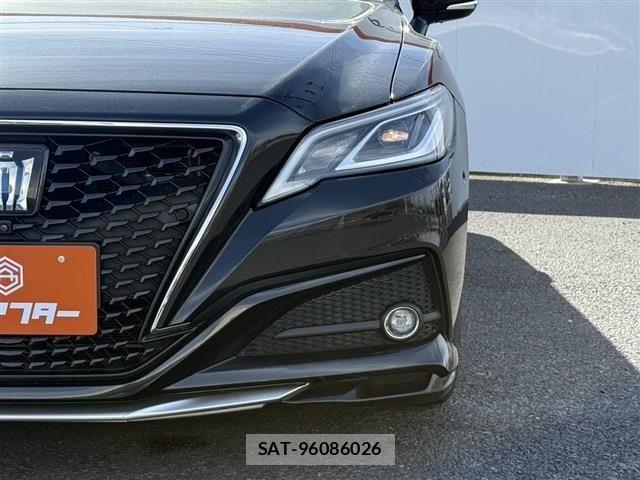 Toyota CROWN SEDAN 2020-04 4040142-9