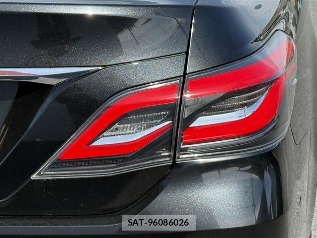 Toyota CROWN SEDAN 2020-04 4040142-13