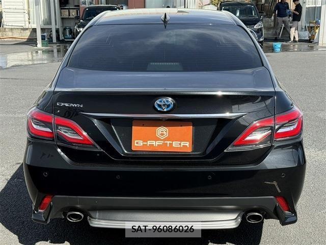Toyota CROWN SEDAN 2020-04 4040142-5