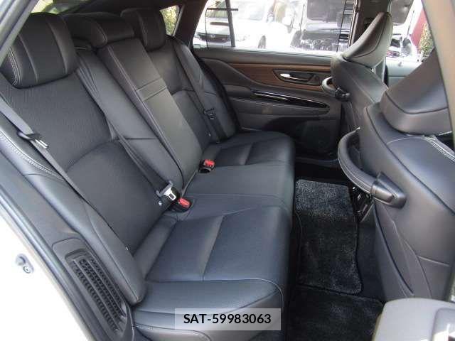 Toyota CROWN SEDAN 2024-01 4040108-14