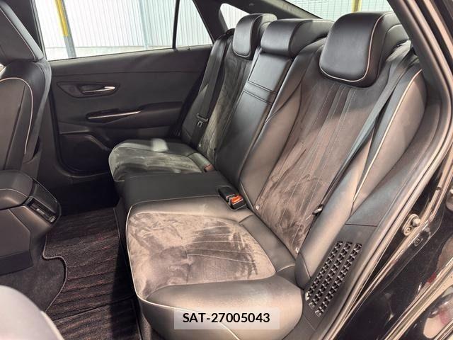 Toyota CROWN SEDAN 2019-11 4040136-16