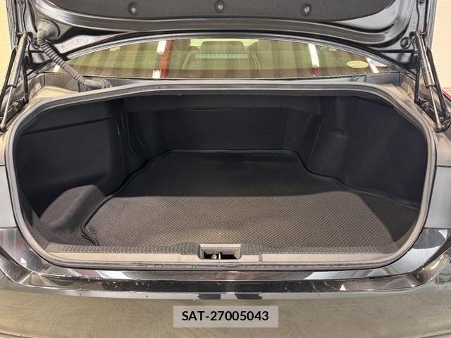 Toyota CROWN SEDAN 2019-11 4040136-19