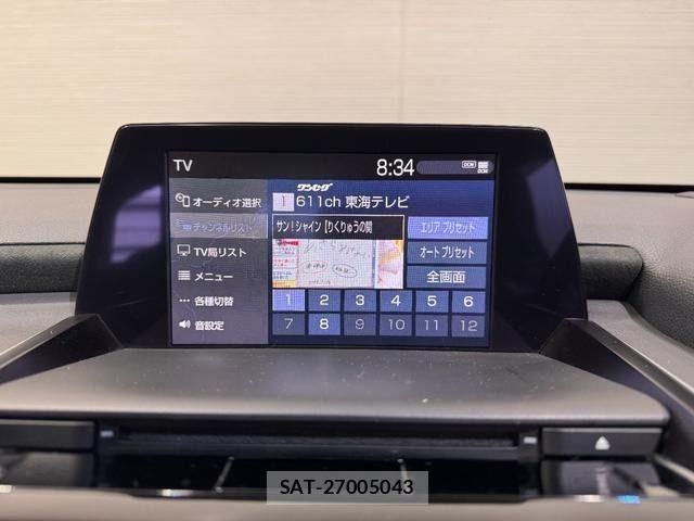Toyota CROWN SEDAN 2019-11 4040136-23