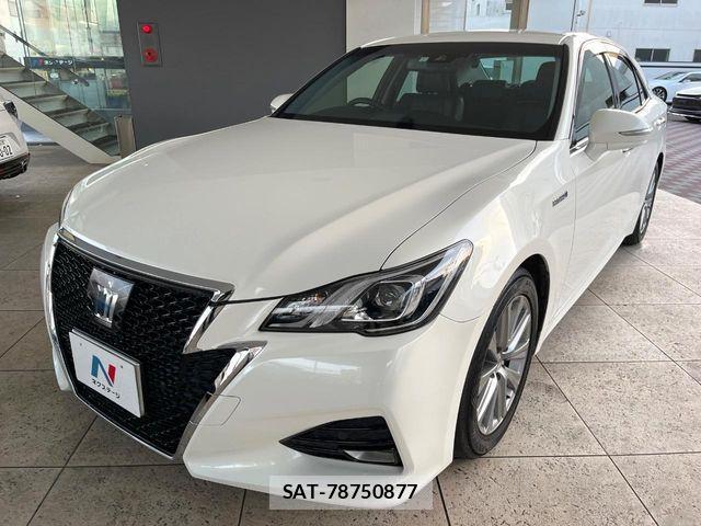 Toyota CROWN SEDAN 2017-06 4240229-11