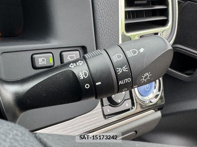 Toyota CROWN SEDAN 2016-09 4322090-17