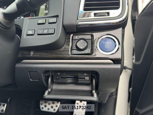 Toyota CROWN SEDAN 2016-09 4322090-18