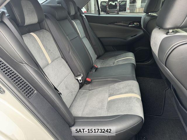 Toyota CROWN SEDAN 2016-09 4322090-23