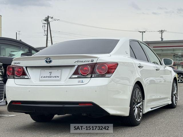 Toyota CROWN SEDAN 2016-09 4322090-6