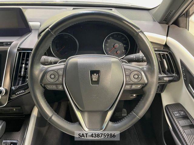 Toyota CROWN SEDAN 2019-04 4322064-12